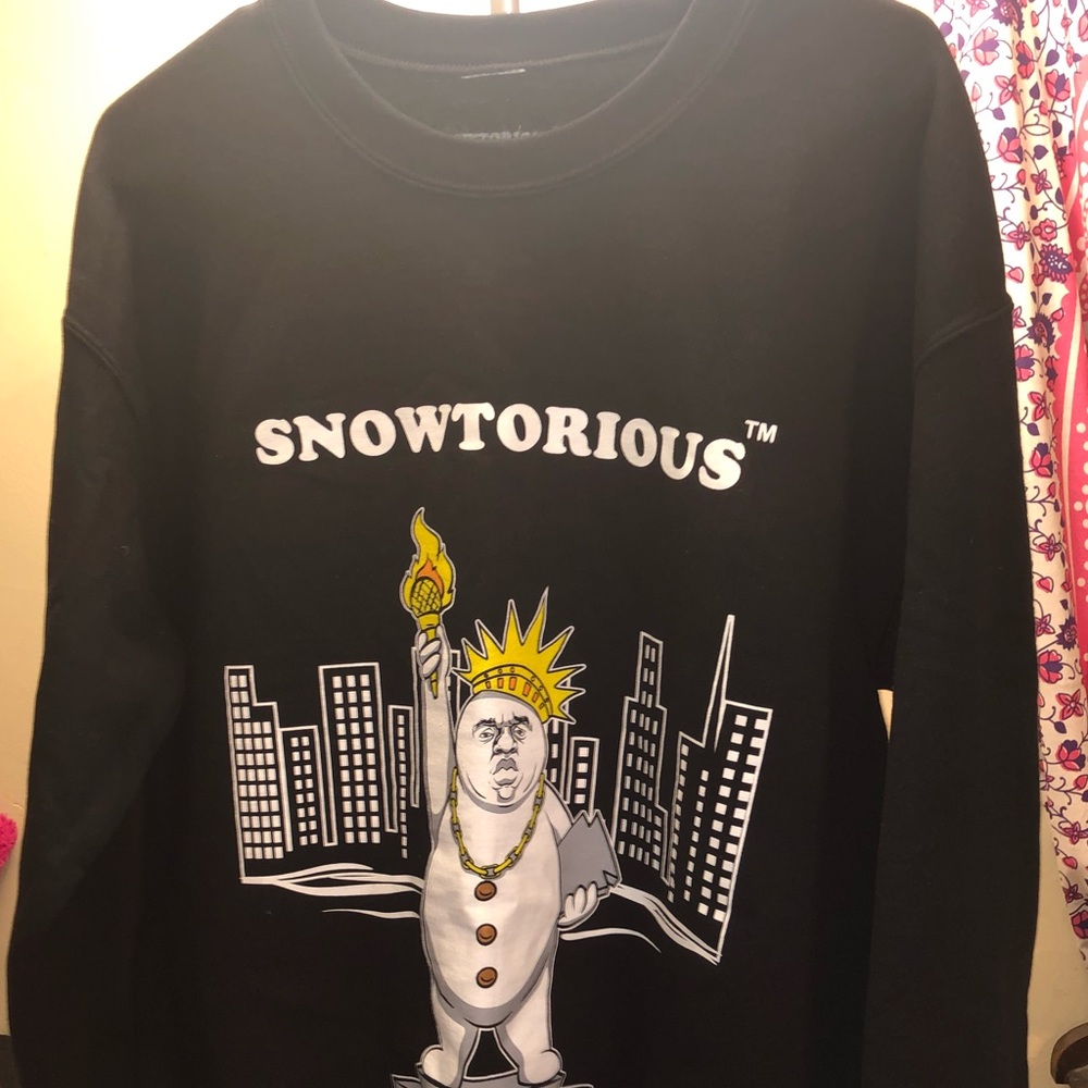 Biggie “SNOWTORIOUS” crew neck